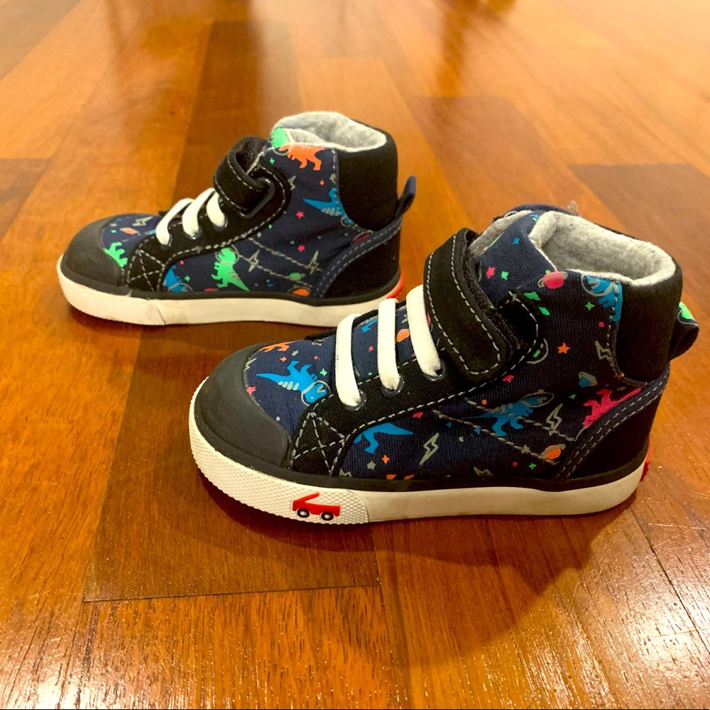 SEE KAI RUN Dane | Dinosaur Glow In The Dark toddler shoes